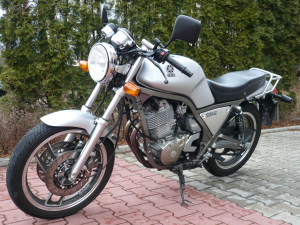 Yamaha SRX 600